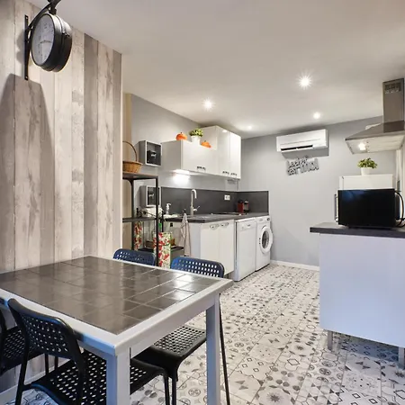 Les Dames Holiday home Mens