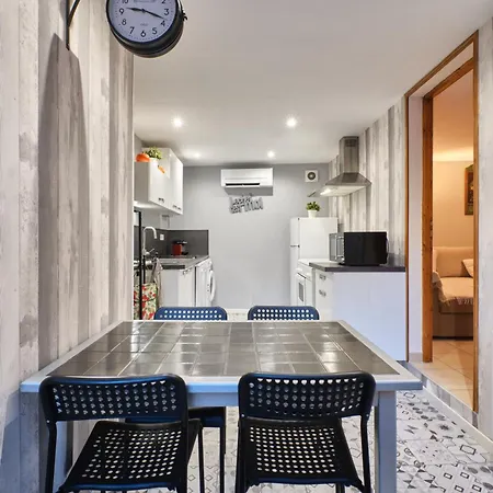 Holiday home Les Dames